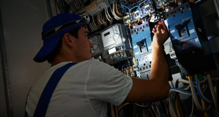 Emergency Electrician Services | Jennifer Sweet Electric
